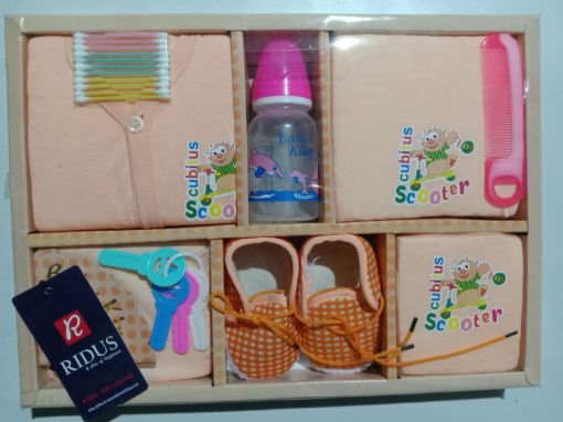 Picture of MDL02989 :: Size:New Born :: Baby Gift Set