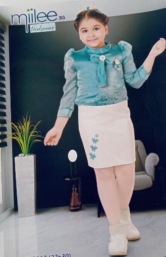 Picture of MDL03425 :: Size:3-4 Years :: Girls Top And Shorts Set